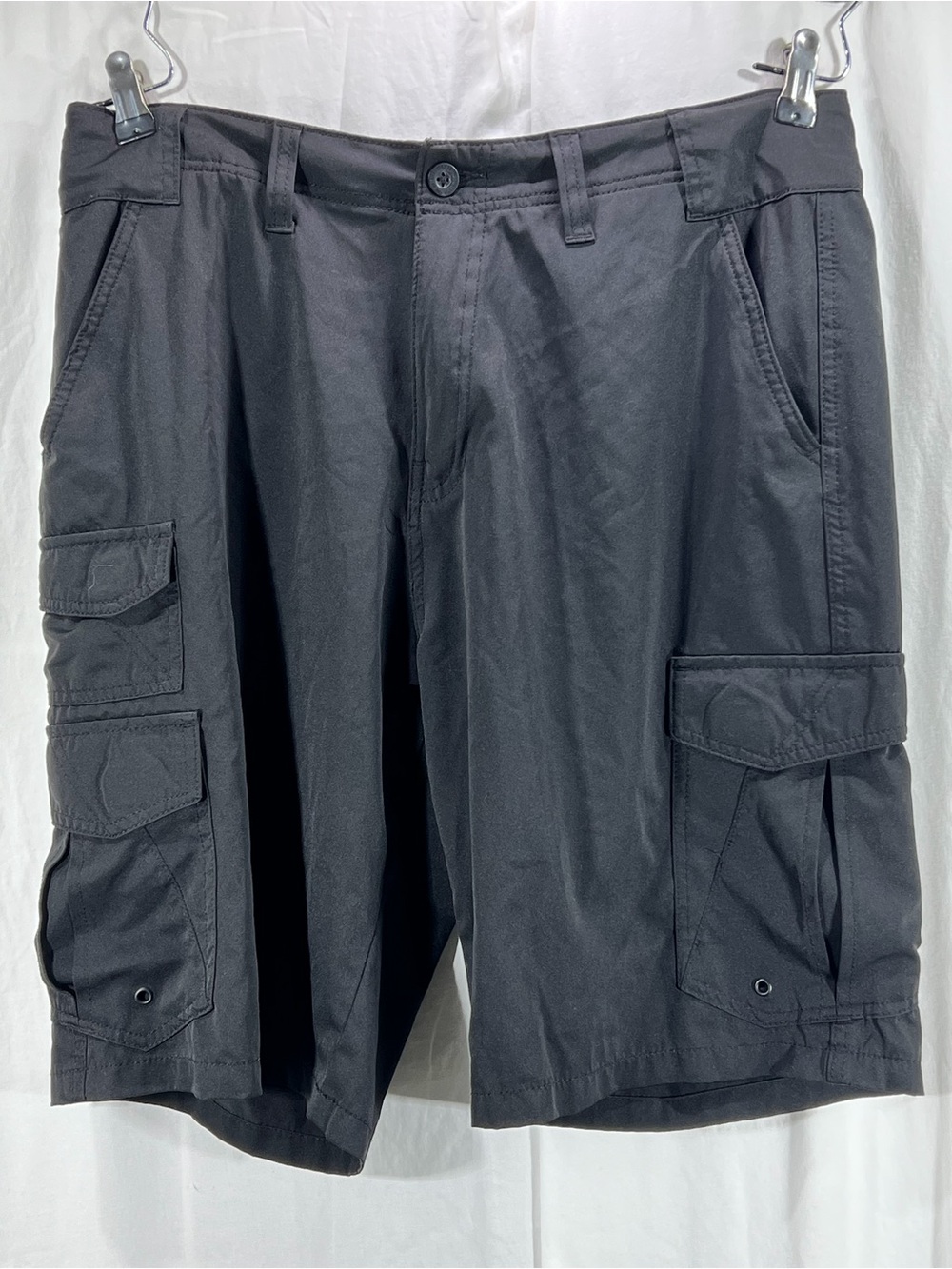 Men's Black Cargo Shorts with Multi-Pocket Utility Design